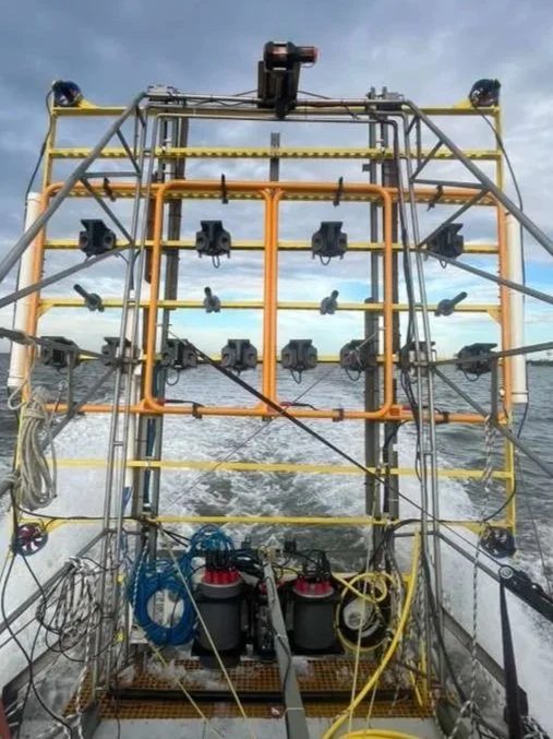 Active Towed Array on A-frame